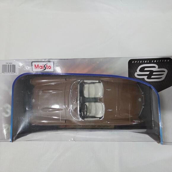 Maisto 1957 Special Edition Chevy Corvette Convertible Bronze 1:18 Diecast Car - Picture 8 of 8